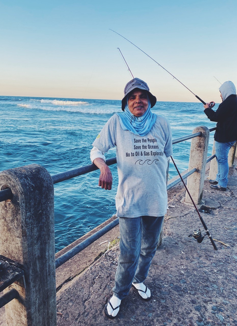 Nikita Hiralal - A subsistence fisherwomen at the beginning of the evening shift. Nikita Hiralal - A subsistence fisherwomen at the beginning of the evening shift.